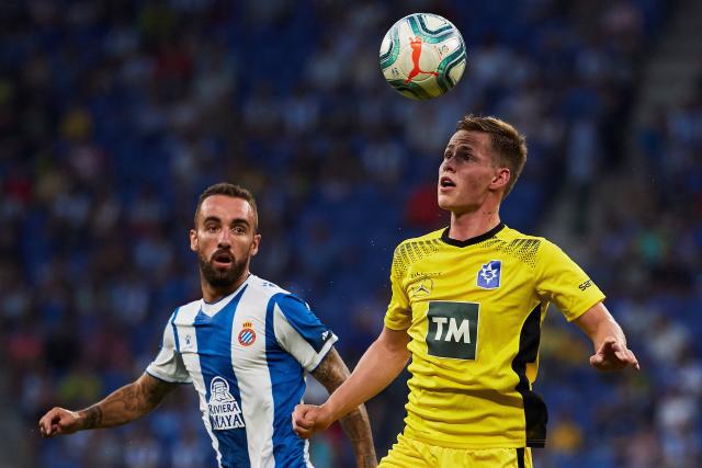 上海夺冠！王哲林倒地庆祝，张镇麟轻松惬意，弗格致敬广厦展人品